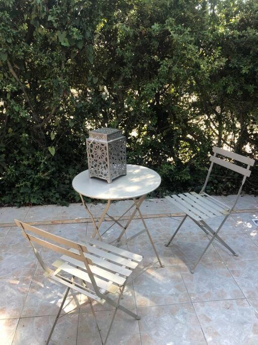Grand Studio Veranda Et Terrasse Carqueiranne Luaran gambar